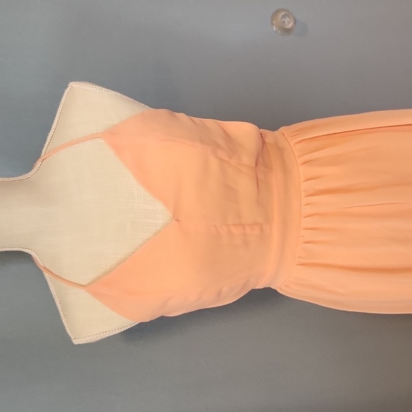 Lulu's peach chiffon v-neck flowy crisscross open back dress Resortwear Formal - Picture 2 of 9